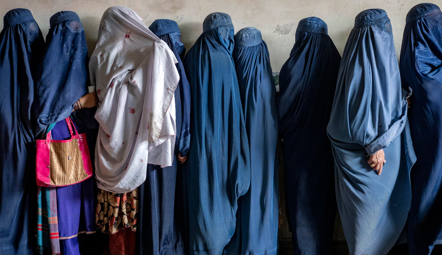 ¿Qué está pasando con las mujeres en Afganistán?
