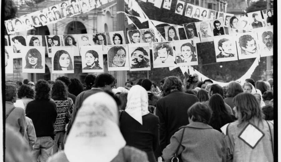 A medio siglo del golpe: memoria y negacionismo.